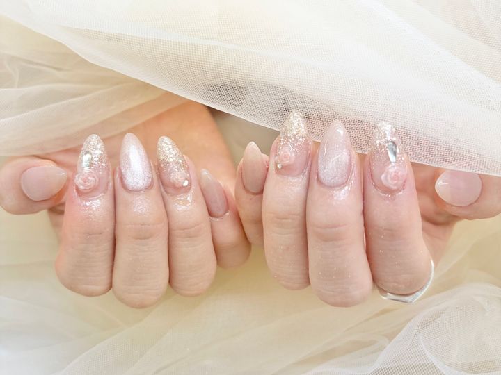春フラワーネイル｜シアーカラーで透明感のある大人可愛い指先